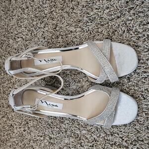 Nina Quinley Silver Rhinestone Strap Block Heel‎ Sandals sz 8